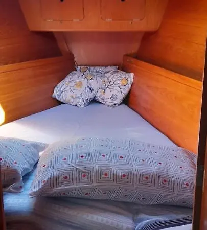 Bed And Boat Holiday Hotel na wodzie La Spezia