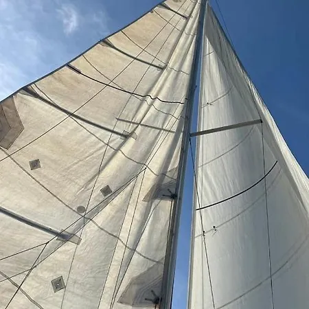 Bed And Boat Holiday 船上ホテル ラ・スペツィア