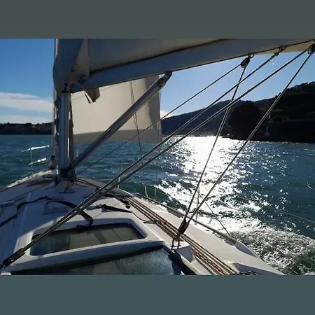 Bed And Boat Holiday 船上ホテル *