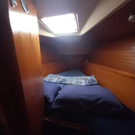 船上ホテル Bed And Boat Holiday