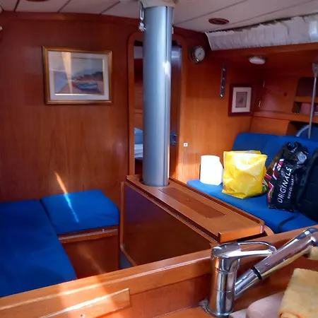 Bed And Boat Holiday Botel La Spezia