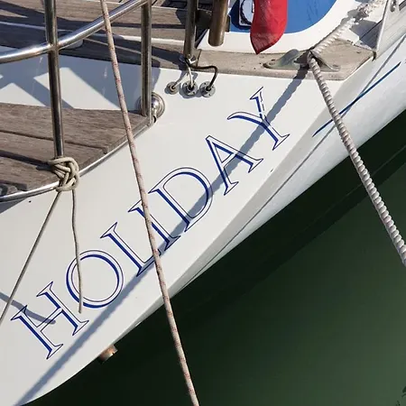 Bed And Boat Holiday 船上ホテル ラ・スペツィア