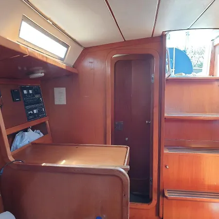 船上ホテル Bed And Boat Holiday ラ・スペツィア