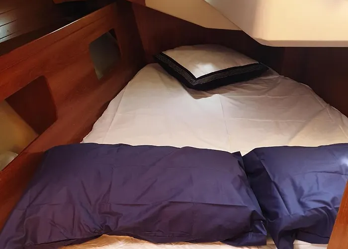 Bed And Boat Holiday Hotel en barco