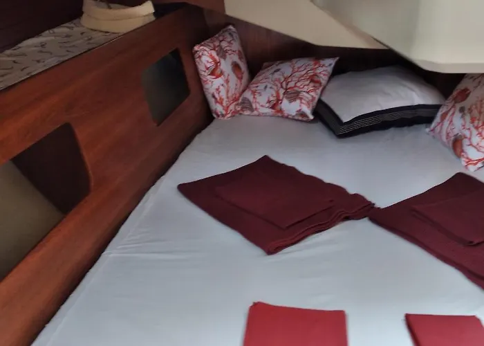 Bed And Boat Holiday * La Spezia