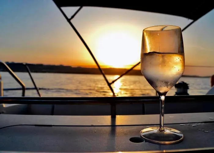 Bed And Boat Holiday Hotel en barco