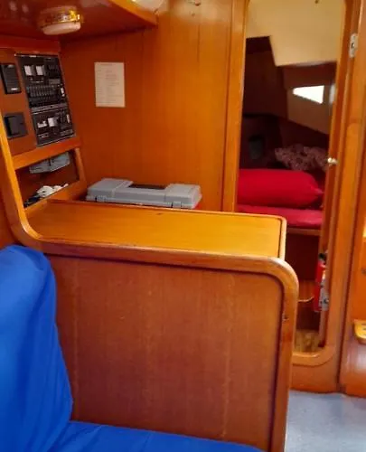 Bed And Boat Holiday