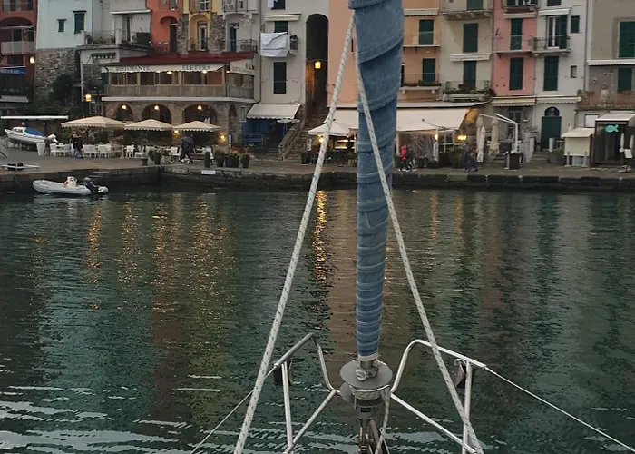 Bed And Boat Holiday Hotel en barco *