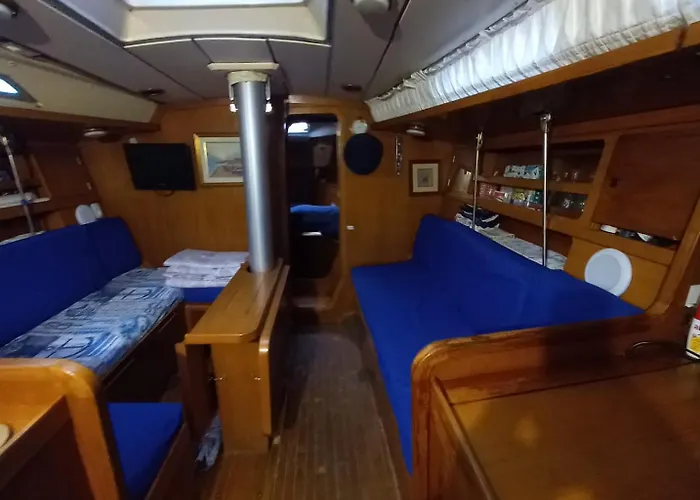 Hotel en barco Bed And Boat Holiday *