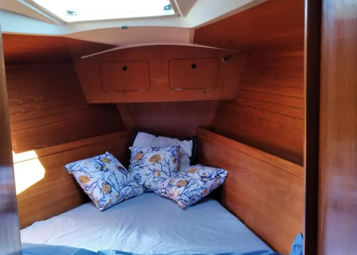 Bed And Boat Holiday Hotel en barco